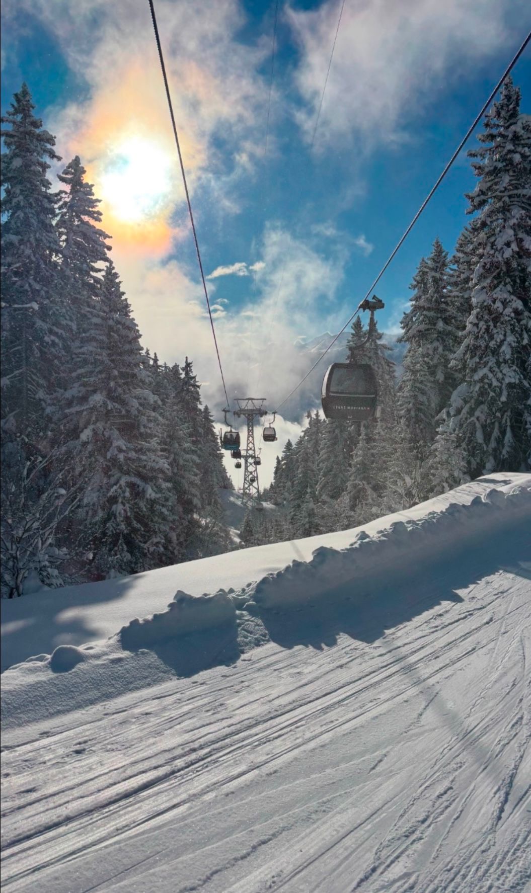Pistes enneigées en hiver